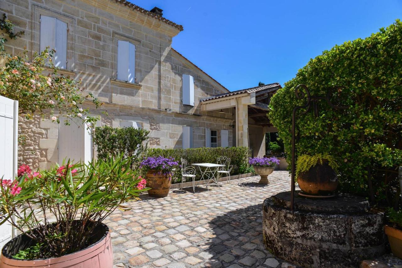 Hotel La Closerie de Fronsac à Saint-Michel-de-Fronsac Extérieur photo