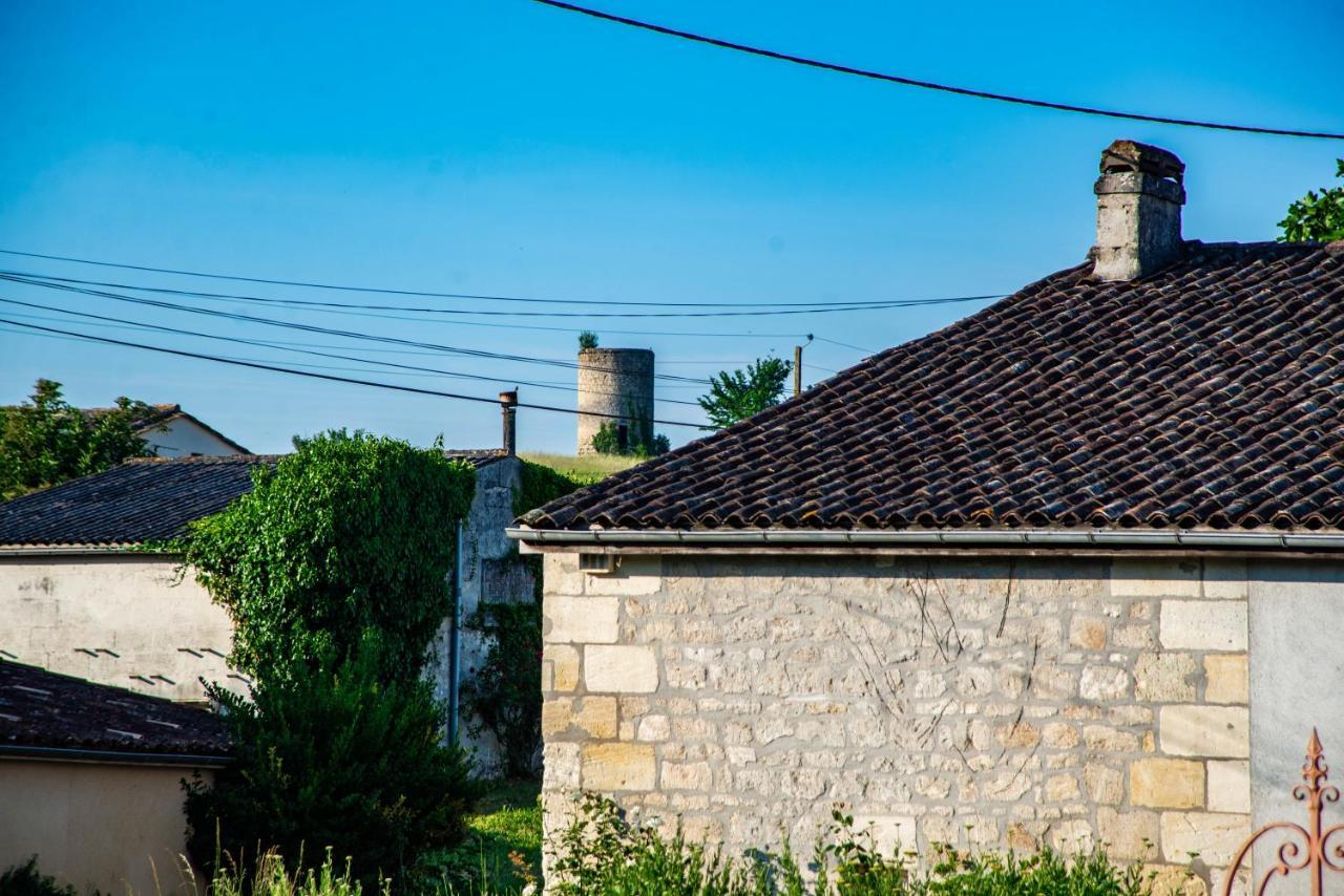 Hotel La Closerie de Fronsac à Saint-Michel-de-Fronsac Extérieur photo